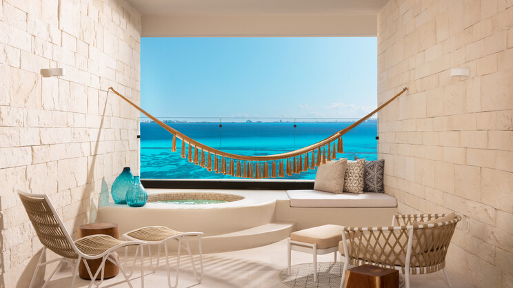 Paramount Suite Ocean Front 